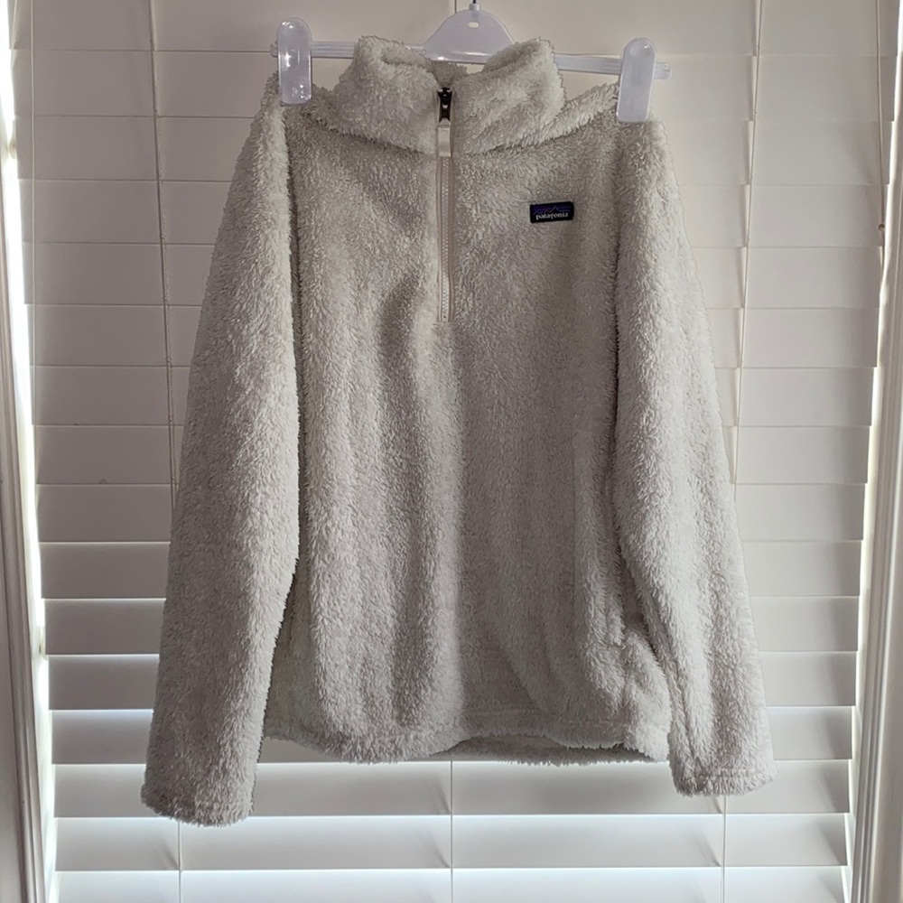 Patagonia Cream Fluffy Sweatshirt